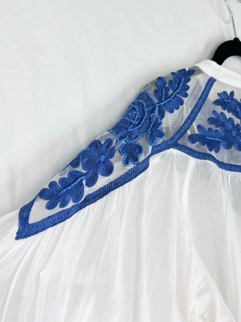 Anthropologie Long-Sleeve Lace Blouse White Blue Sz S Embroidered Beaded Relaxed - Picture 9 of 16